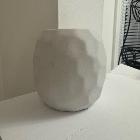Modern White Textured Vase - Picture 7 of 7